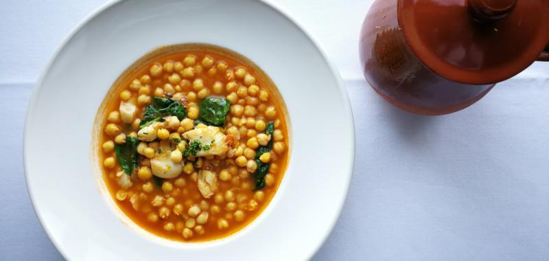 Potaje de Garbanzos con espinacas y bacalao